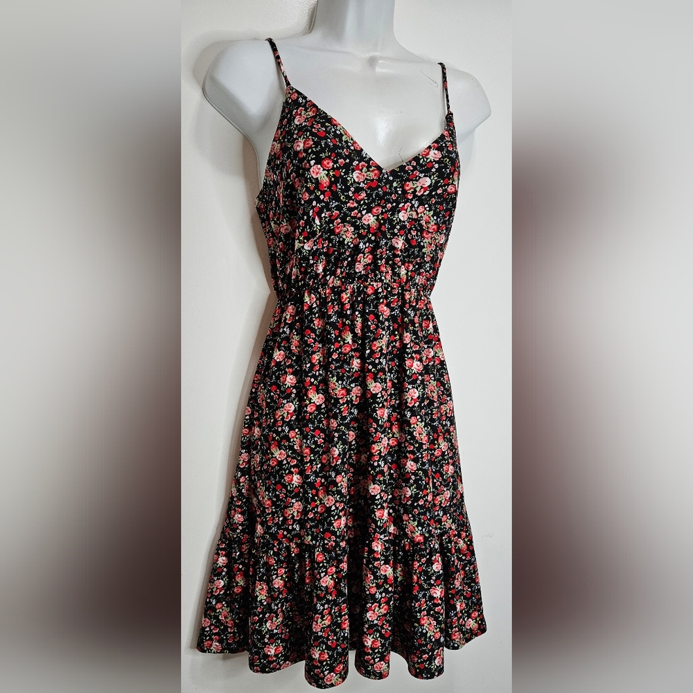 VIBE- SUMMER FLORAL MINI DRESS